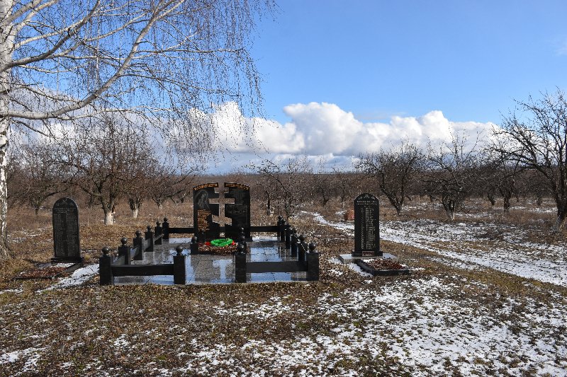 photo-0