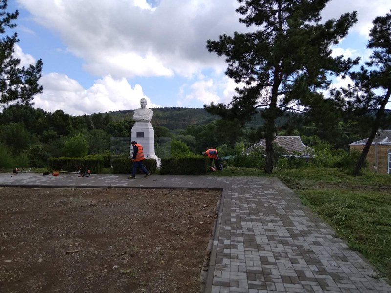 photo-0